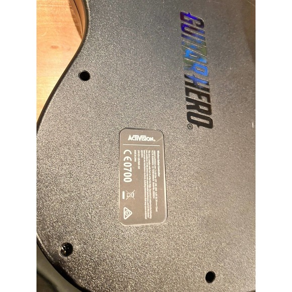 Guitar Hero Live Guitar for XBOX 360/PS4 - Black No Dongle - Picture 3 of 3